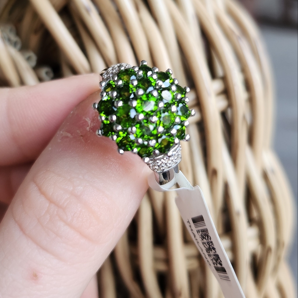 Green chrome diopside cluster ring